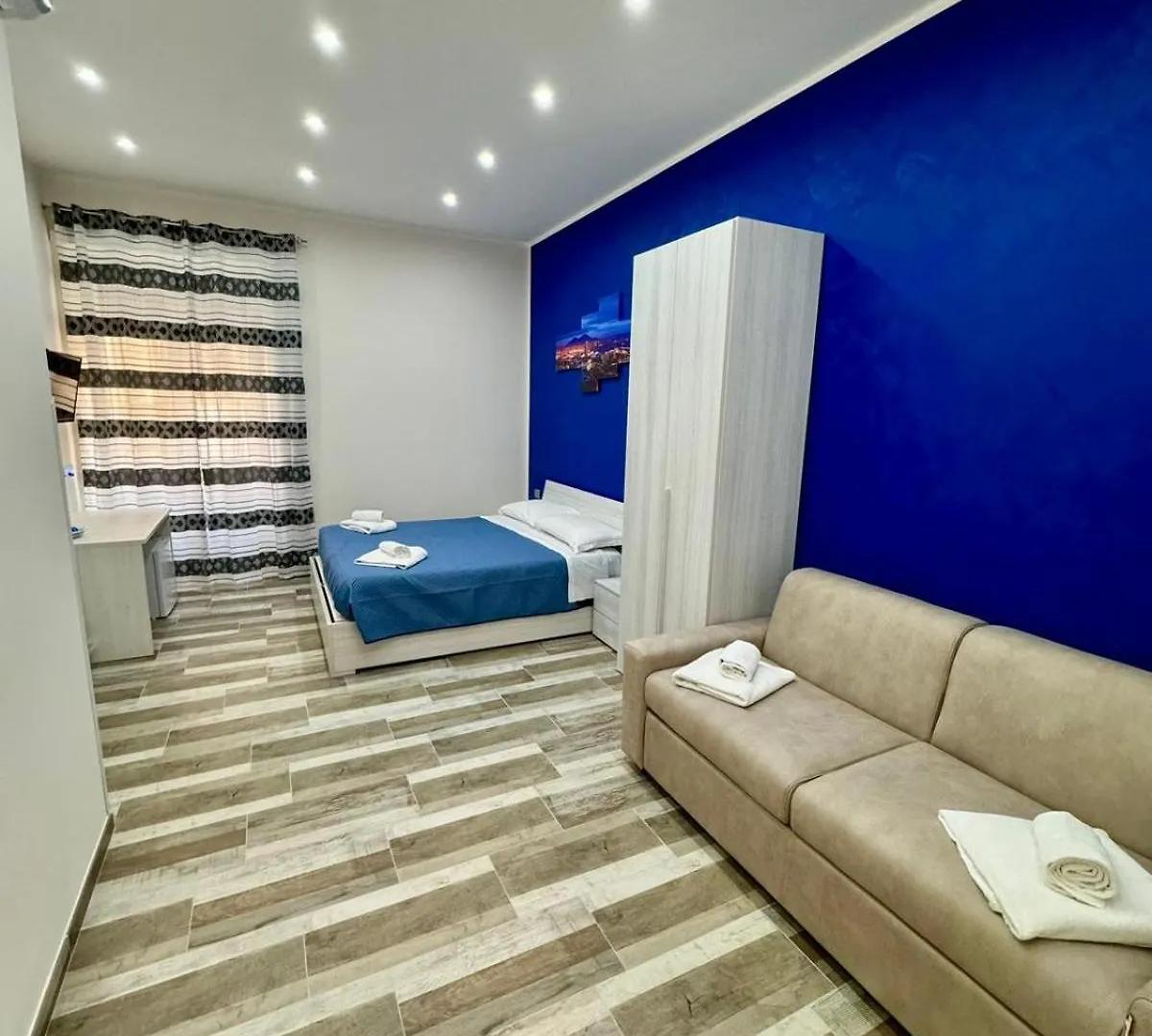 Punto House Ferrovia Hotel Naples