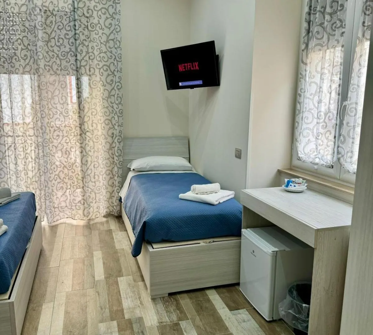 Guest house Punto House Ferrovia Hotel Naples